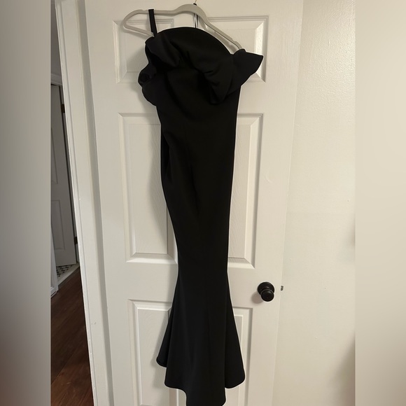 Jay Godfrey Black Ruffle Gown - Picture 1 of 3